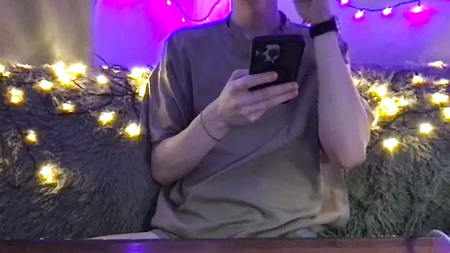 Snapshot of max_o_max42 chatting on 24, 2, 2025 max o max42 online show from 24, 2, 2025