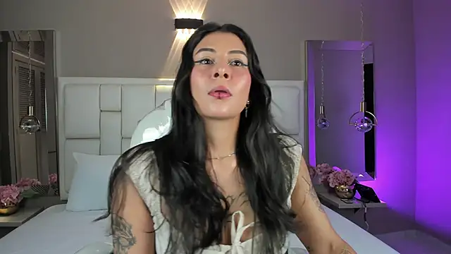 Snapshot of JessyEvans chatting on 10, 9, 2025 JessyEvans online show from 10, 9, 2025