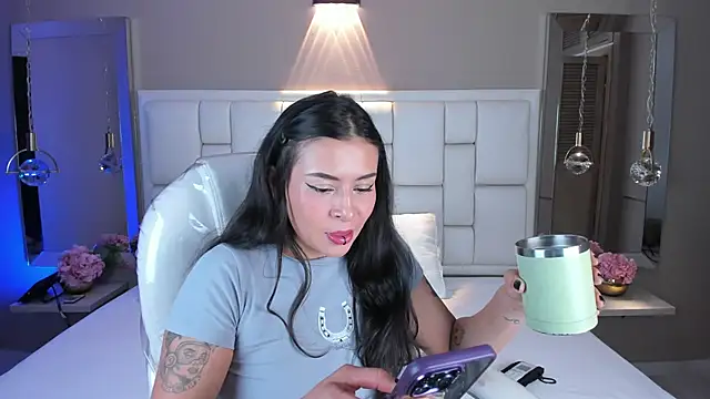 Snapshot of JessyEvans chatting on 17, 10, 2025 JessyEvans online show from 17, 10, 2025