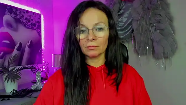 HelenLuxx online show from 18, 12, 2025