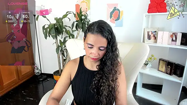 Snapshot of leslyflorez chatting on 5, 12, 2024 leslyflorez online show from 5, 12, 2024