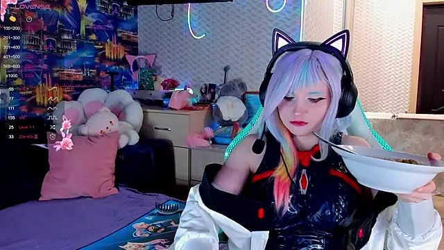 SweeteRose Royce online show from 10, 11, 2025