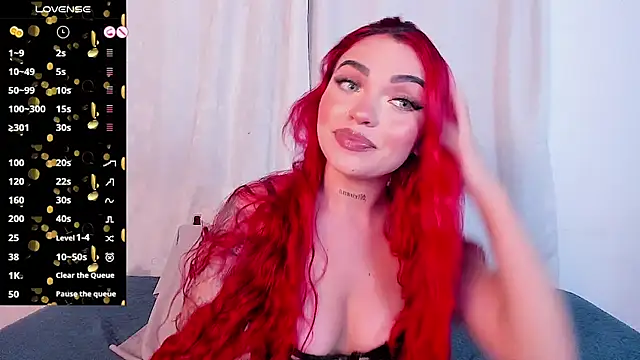 NicoleRouss online show from 28, 2, 2025