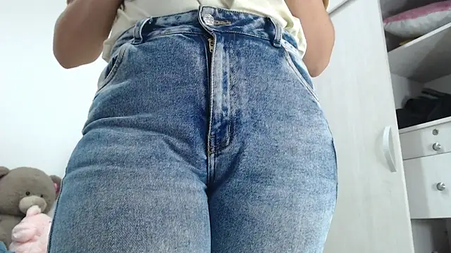 Amelia Debora Antonella online show from 23, 10, 2025