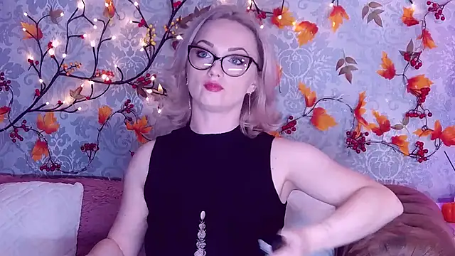 Snapshot of EllianaReese chatting on 29, 10, 2025 EllianaReese online show from 29, 10, 2025
