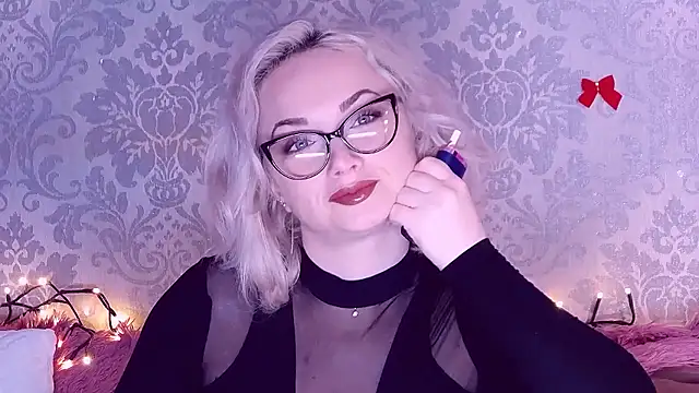 Snapshot of EllianaReese chatting on 11, 1, 2026 EllianaReese online show from 11, 1, 2026