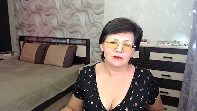 Snapshot of VitaCharm chatting on 16, 3, 2025 VitaCharm online show from 16, 3, 2025