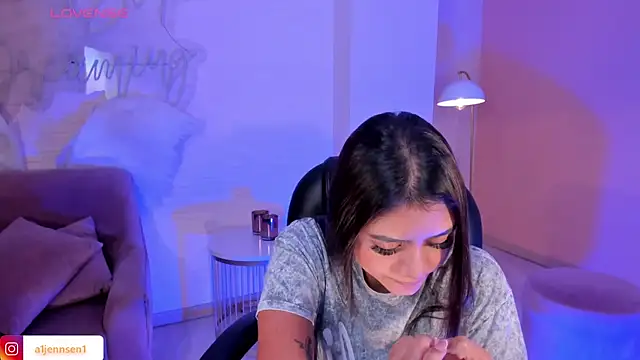 AllyJensen online show from 6, 2, 2025