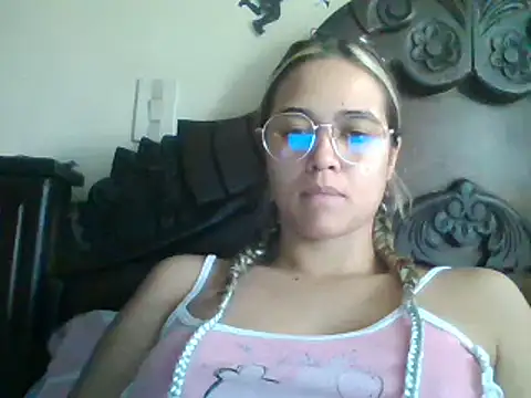 trianabell online show from 9, 12, 2024