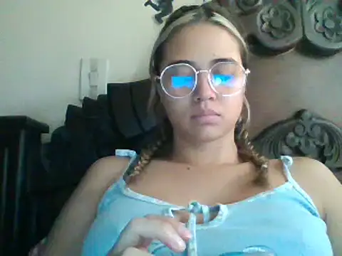trianabell online show from 10, 12, 2024