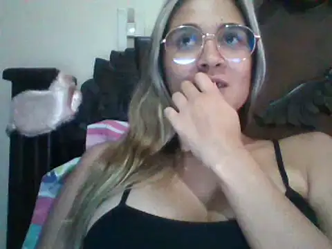 trianabell online show from 21, 12, 2024