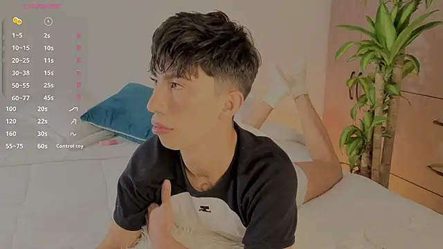 Snapshot of FabianPriince chatting on 5, 10, 2025 FabianPriince online show from 5, 10, 2025