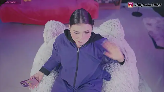 sensualkattt online show from 6, 11, 2025