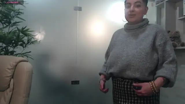 BustyAllyy online show from 4, 3, 2025