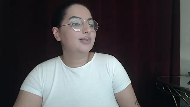 Snapshot of BustyAllyy chatting on 1, 2, 2026 BustyAllyy online show from 1, 2, 2026