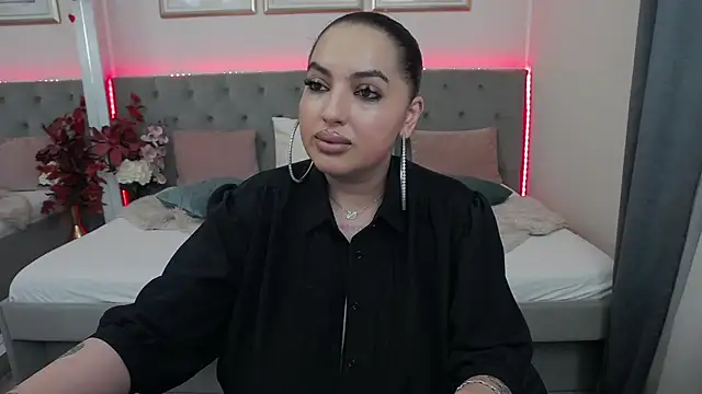 Snapshot of BustyAllyy chatting on 6, 6, 2026 BustyAllyy online show from 6, 6, 2026