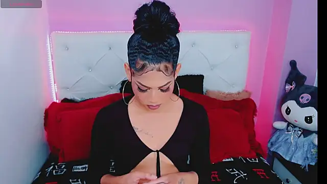 Snapshot of Amanda_bigx chatting on 1, 10, 2025 Amanda bigx online show from 1, 10, 2025