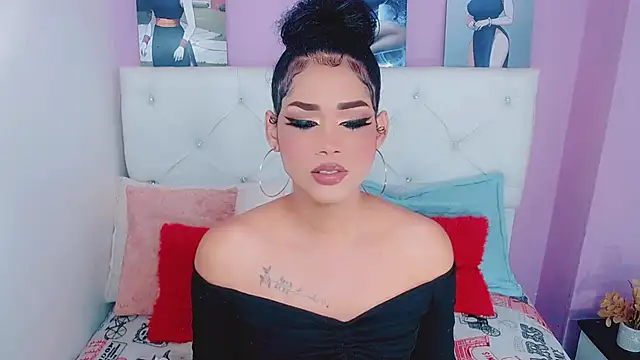 Snapshot of Amanda_bigx chatting on 4, 4, 2026 Amanda bigx online show from 4, 4, 2026