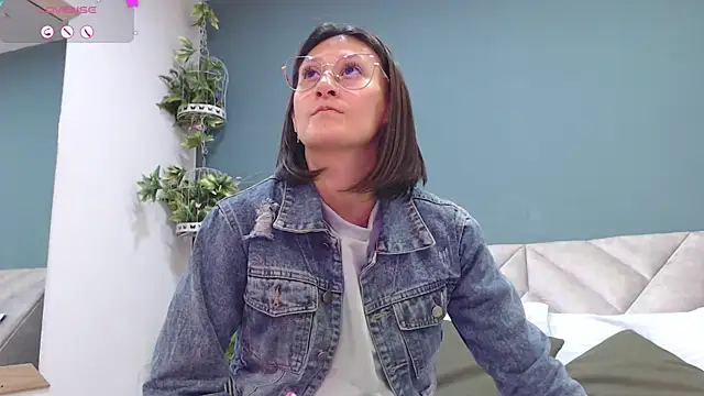 SharisWillian online show from 4, 1, 2025