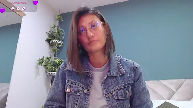 SharisWillian online show from 11, 1, 2025