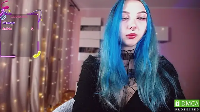 Snapshot of JustMeowGirl chatting on 19, 10, 2025 JustMeowGirl online show from 19, 10, 2025