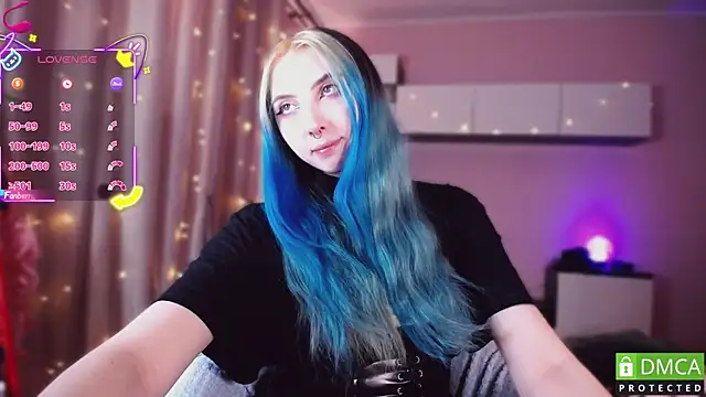 Snapshot of JustMeowGirl chatting on 25, 10, 2025 JustMeowGirl online show from 25, 10, 2025