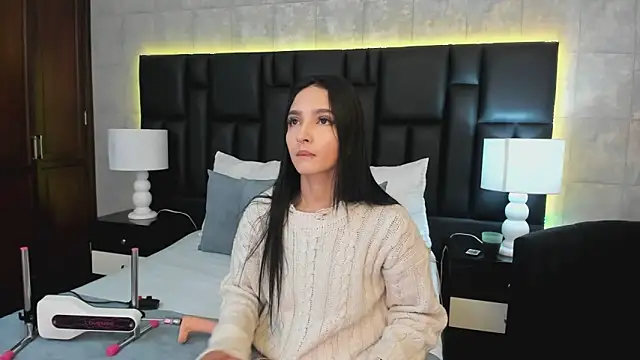 Snapshot of MiaSweeths chatting on 24, 2, 2025 MiaSweeths online show from 24, 2, 2025