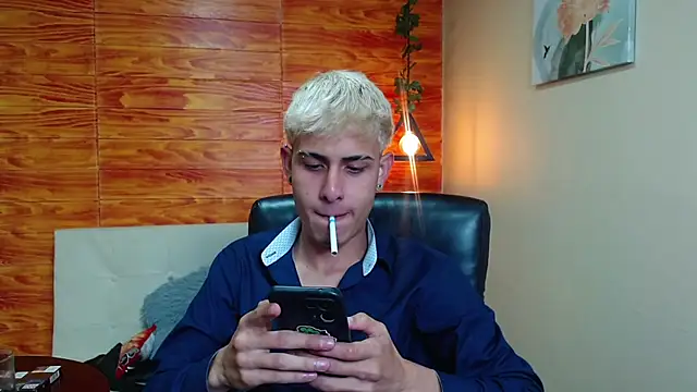 Snapshot of Bastiaan_28 chatting on 12, 12, 2024 Bastiaan 28 online show from 12, 12, 2024