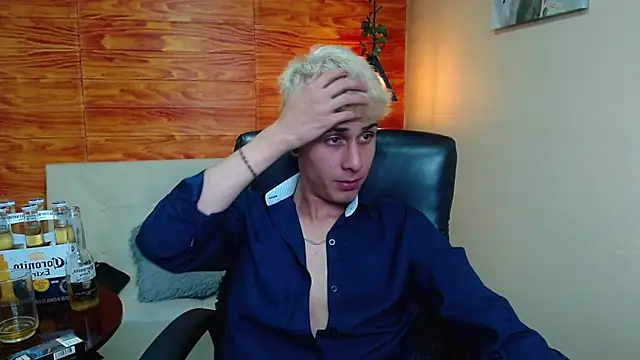 Snapshot of Bastiaan_28 chatting on 12, 12, 2024 Bastiaan 28 online show from 12, 12, 2024