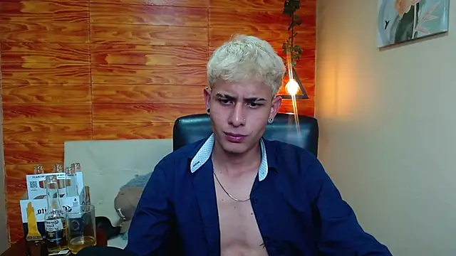 Snapshot of Bastiaan_28 chatting on 12, 12, 2024 Bastiaan 28 online show from 12, 12, 2024