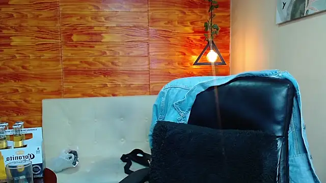 Snapshot of Bastiaan_28 chatting on 22, 12, 2024 Bastiaan 28 online show from 22, 12, 2024