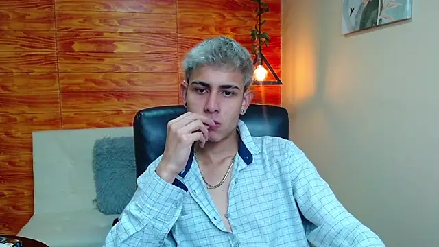 Snapshot of Bastiaan_28 chatting on 26, 12, 2024 Bastiaan 28 online show from 26, 12, 2024