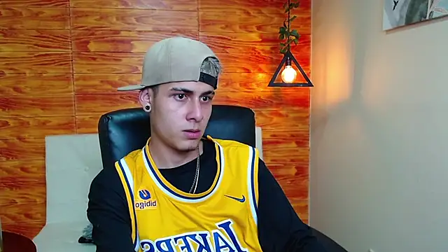 Snapshot of Bastiaan_28 chatting on 28, 12, 2024 Bastiaan 28 online show from 28, 12, 2024