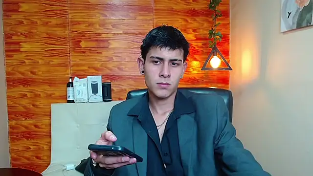 Snapshot of Bastiaan_28 chatting on 7, 1, 2025 Bastiaan 28 online show from 7, 1, 2025