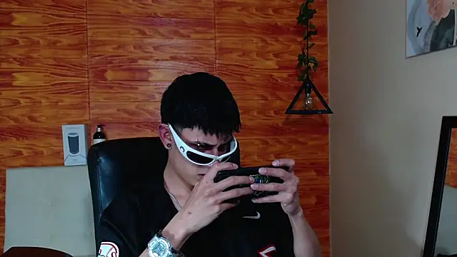 Snapshot of Bastiaan_28 chatting on 12, 2, 2025 Bastiaan 28 online show from 12, 2, 2025