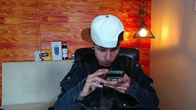 Snapshot of Bastiaan_28 chatting on 14, 2, 2025 Bastiaan 28 online show from 14, 2, 2025