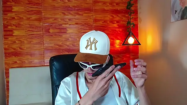 Snapshot of Bastiaan_28 chatting on 20, 2, 2025 Bastiaan 28 online show from 20, 2, 2025