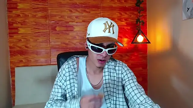 Snapshot of Bastiaan_28 chatting on 21, 2, 2025 Bastiaan 28 online show from 21, 2, 2025