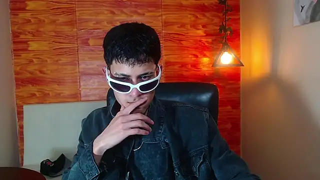 Snapshot of Bastiaan_28 chatting on 2, 3, 2025 Bastiaan 28 online show from 2, 3, 2025