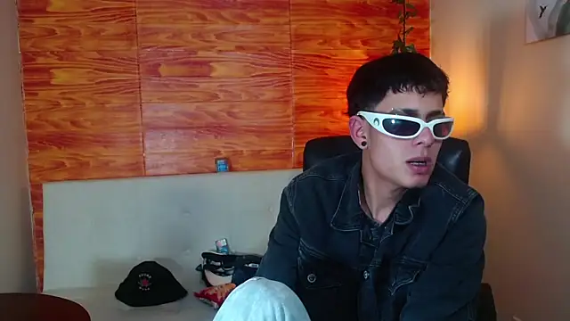 Snapshot of Bastiaan_28 chatting on 3, 3, 2025 Bastiaan 28 online show from 3, 3, 2025