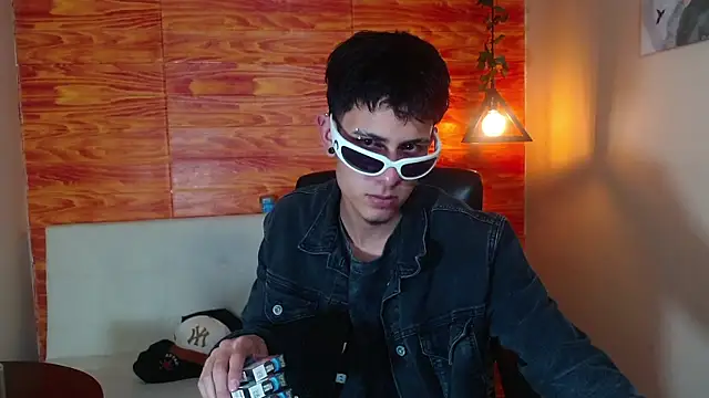 Snapshot of Bastiaan_28 chatting on 3, 3, 2025 Bastiaan 28 online show from 3, 3, 2025