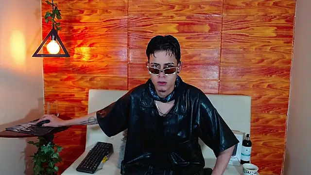 Snapshot of Bastiaan_28 chatting on 8, 3, 2025 Bastiaan 28 online show from 8, 3, 2025