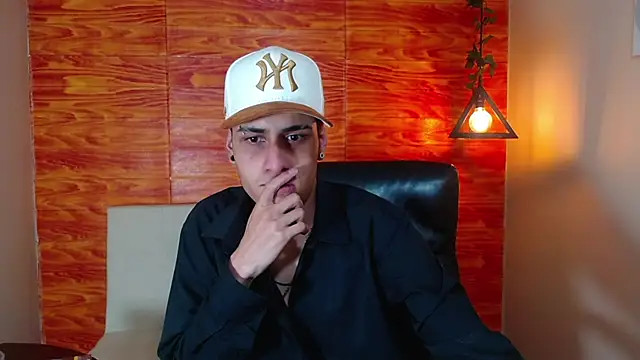 Snapshot of Bastiaan_28 chatting on 14, 3, 2025 Bastiaan 28 online show from 14, 3, 2025