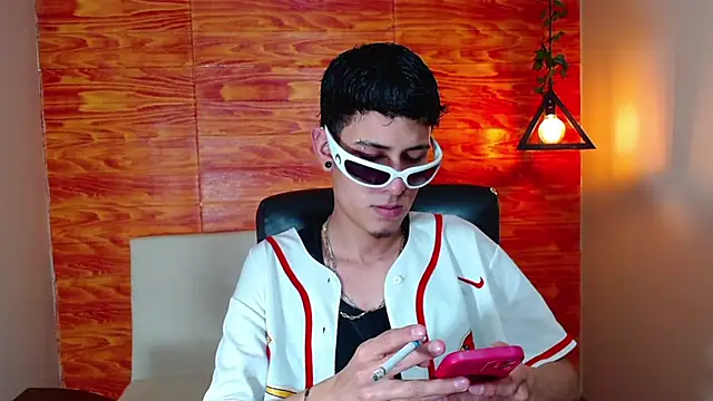 Snapshot of Bastiaan_28 chatting on 16, 3, 2025 Bastiaan 28 online show from 16, 3, 2025