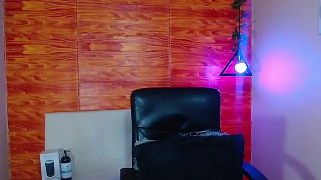 Snapshot of Bastiaan_28 chatting on 21, 3, 2025 Bastiaan 28 online show from 21, 3, 2025