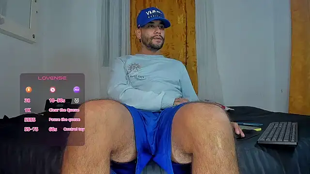 Snapshot of estiben_05 chatting on 15, 4, 2026 estiben 05 online show from 15, 4, 2026