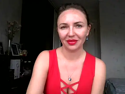 Snapshot of AngelinaLove28 chatting on 11, 10, 2025 AngelinaLove28 online show from 11, 10, 2025