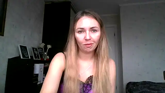 Snapshot of AngelinaLove28 chatting on 22, 11, 2025 AngelinaLove28 online show from 22, 11, 2025