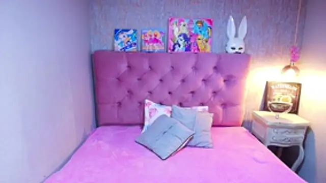 Snapshot of charlottemoonxz chatting on 29, 4, 2026 charlottemoonxz online show from 29, 4, 2026