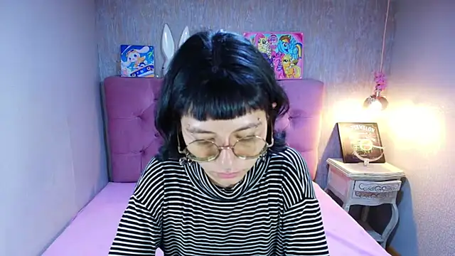 Snapshot of charlottemoonxz chatting on 13, 5, 2026 charlottemoonxz online show from 13, 5, 2026